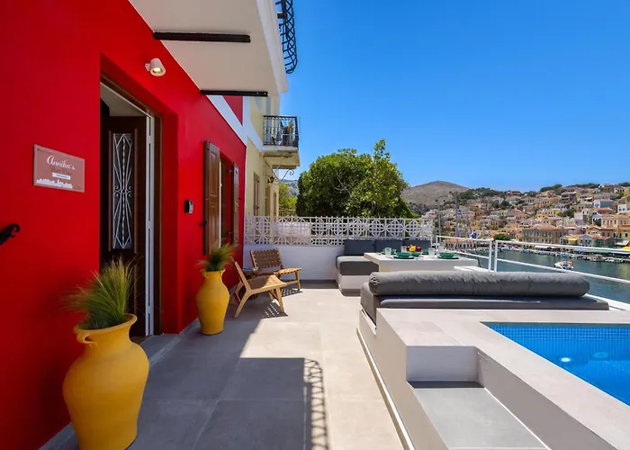 Annikas Port View-ground * Symi